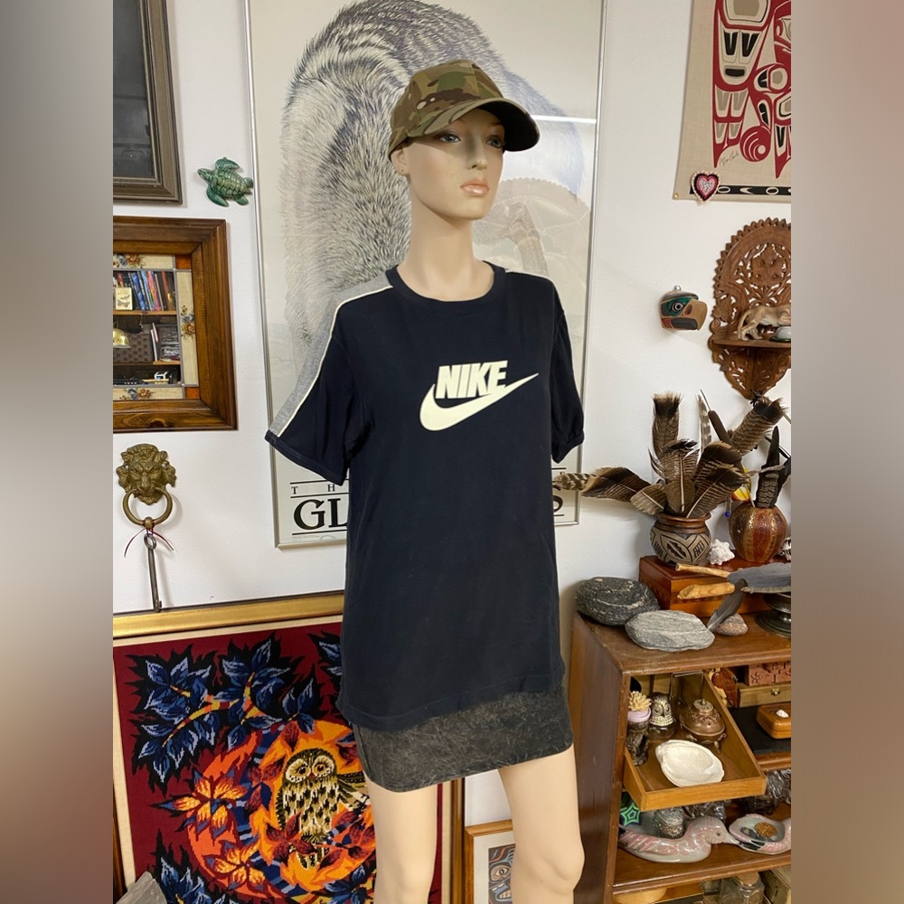 Old School Style Nike T-Shirt